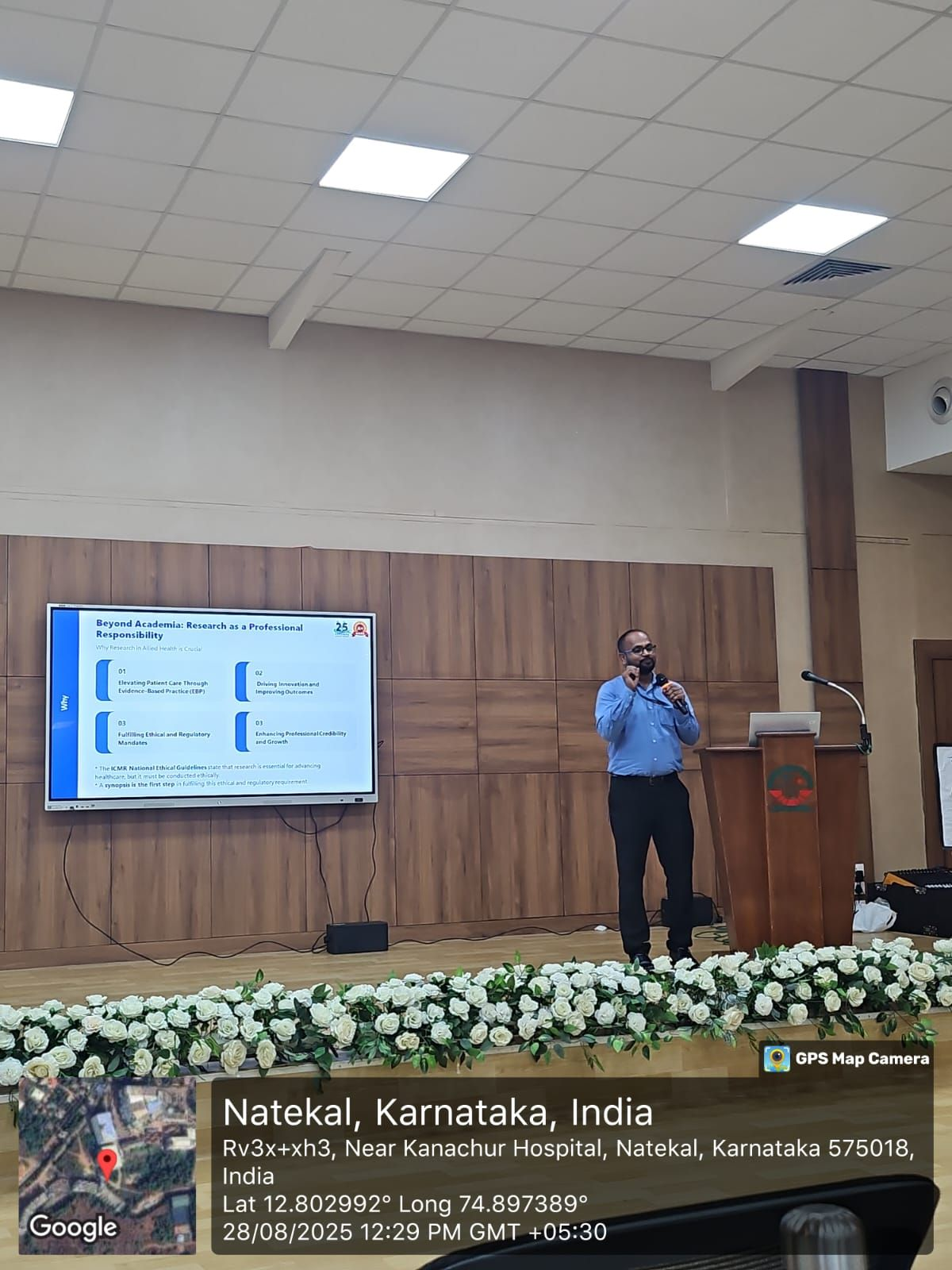 Delivering a talk and hands-on workshop on synopsis writing at ANVESHAN 2025, Kanachur Institute of Allied Health Sciences